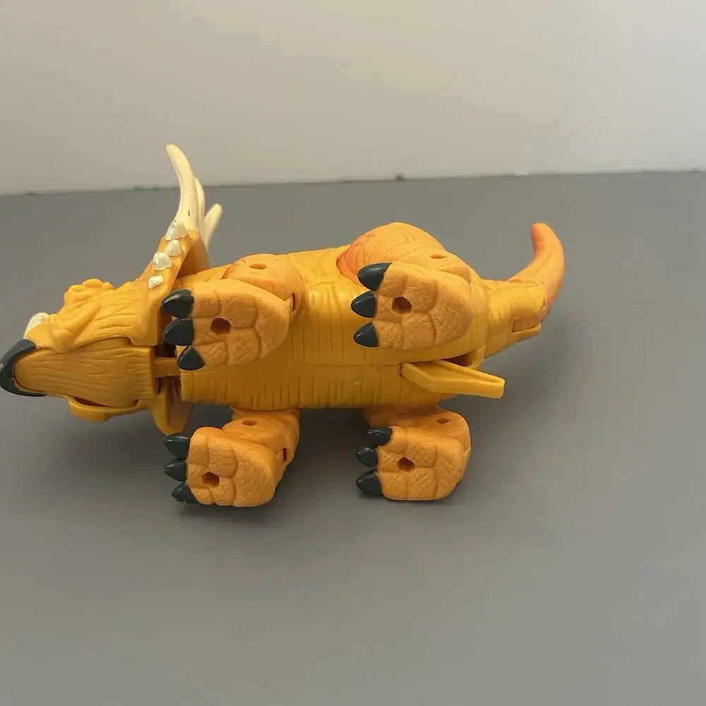 Imaginext Styracosaurus and Triceraptors Dinosaur Action Figure Head & Legs Move
